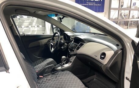 Chevrolet Cruze II, 2011 год, 785 000 рублей, 9 фотография