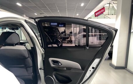 Chevrolet Cruze II, 2011 год, 785 000 рублей, 10 фотография