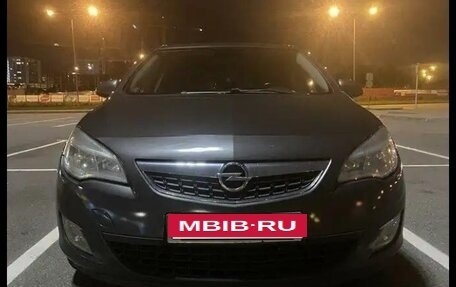 Opel Astra J, 2010 год, 680 000 рублей, 4 фотография