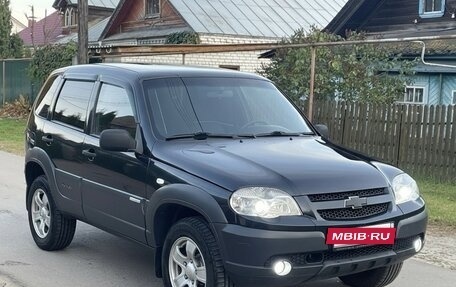 Chevrolet Niva I рестайлинг, 2011 год, 425 000 рублей, 3 фотография