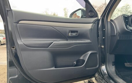 Mitsubishi Outlander III рестайлинг 3, 2013 год, 1 480 000 рублей, 17 фотография