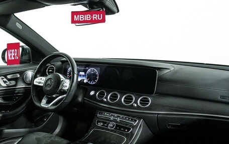 Mercedes-Benz E-Класс, 2018 год, 3 995 000 рублей, 9 фотография