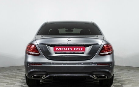 Mercedes-Benz E-Класс, 2018 год, 3 995 000 рублей, 6 фотография