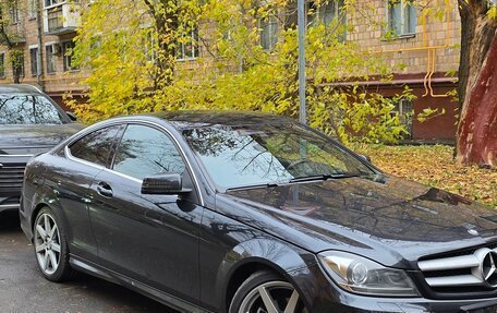 Mercedes-Benz C-Класс, 2013 год, 1 550 000 рублей, 1 фотография