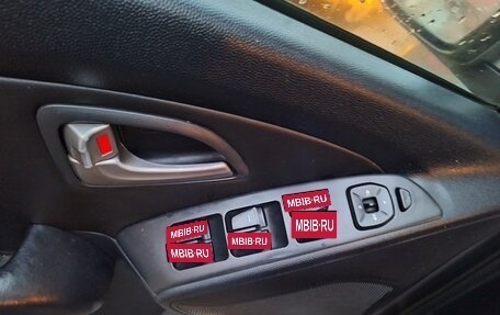 Hyundai ix35 I рестайлинг, 2012 год, 950 000 рублей, 10 фотография