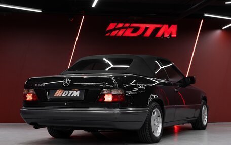 Mercedes-Benz E-Класс, 1993 год, 3 000 000 рублей, 10 фотография