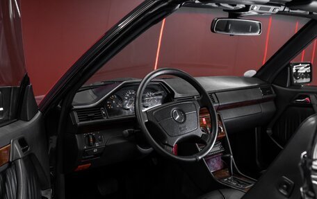 Mercedes-Benz E-Класс, 1993 год, 3 000 000 рублей, 14 фотография