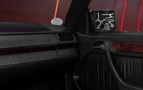 Mercedes-Benz E-Класс, 1993 год, 3 000 000 рублей, 25 фотография