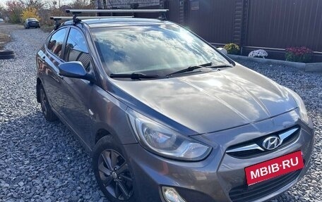 Hyundai Solaris II рестайлинг, 2012 год, 730 000 рублей, 1 фотография