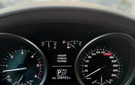 Toyota Land Cruiser 200, 2014 год, 3 040 000 рублей, 17 фотография