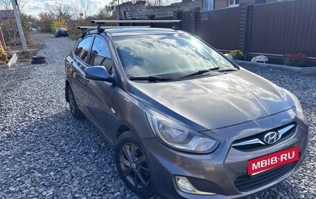 Hyundai Solaris II рестайлинг, 2012 год, 730 000 рублей, 2 фотография