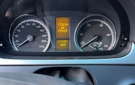 Mercedes-Benz Viano, 2012 год, 2 350 000 рублей, 13 фотография