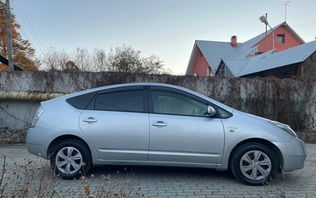 Toyota Prius, 2011 год, 850 000 рублей, 3 фотография