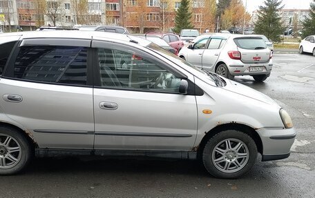 Nissan Tino, 2001 год, 444 000 рублей, 7 фотография