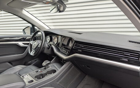 Volkswagen Touareg III, 2018 год, 4 345 000 рублей, 11 фотография