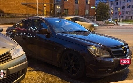 Mercedes-Benz C-Класс, 2011 год, 2 400 000 рублей, 3 фотография