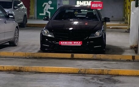 Mercedes-Benz C-Класс, 2011 год, 2 400 000 рублей, 7 фотография