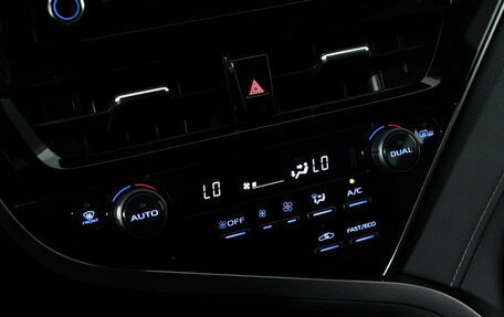 Toyota Camry, 2022 год, 3 300 000 рублей, 17 фотография