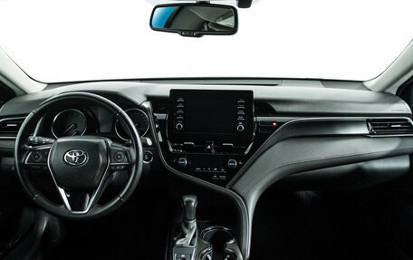 Toyota Camry, 2022 год, 3 300 000 рублей, 13 фотография