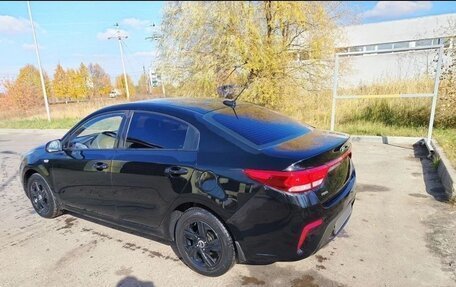 KIA Rio IV, 2018 год, 1 349 999 рублей, 2 фотография