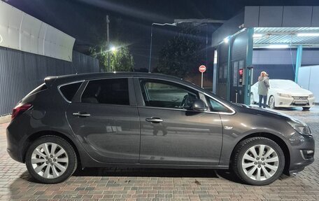 Opel Astra J, 2013 год, 995 000 рублей, 4 фотография