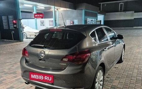 Opel Astra J, 2013 год, 995 000 рублей, 2 фотография