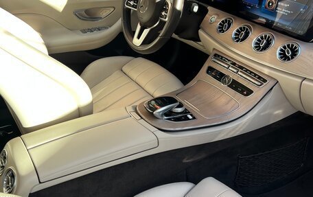 Mercedes-Benz E-Класс, 2019 год, 4 550 000 рублей, 6 фотография