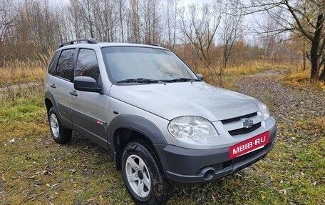 Chevrolet Niva I рестайлинг, 2013 год, 640 000 рублей, 2 фотография