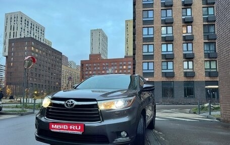 Toyota Highlander III, 2014 год, 3 150 000 рублей, 1 фотография