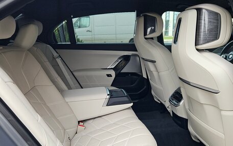 BMW 7 серия, 2022 год, 10 200 000 рублей, 16 фотография