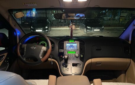 Hyundai Grand Starex Grand Starex I рестайлинг 2, 2014 год, 2 200 000 рублей, 10 фотография