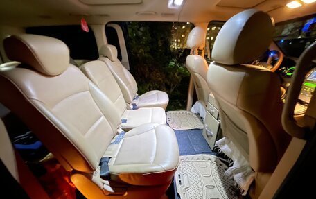 Hyundai Grand Starex Grand Starex I рестайлинг 2, 2014 год, 2 200 000 рублей, 15 фотография