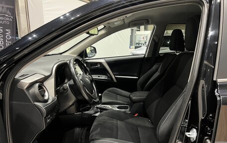 Toyota RAV4, 2017 год, 2 390 000 рублей, 23 фотография