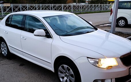 Skoda Superb III рестайлинг, 2011 год, 900 000 рублей, 3 фотография