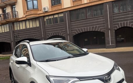 Toyota RAV4, 2016 год, 2 300 000 рублей, 4 фотография