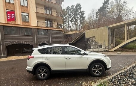 Toyota RAV4, 2016 год, 2 300 000 рублей, 2 фотография