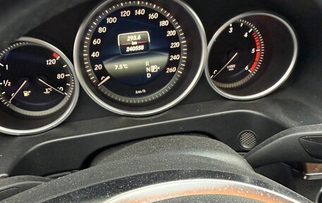 Mercedes-Benz E-Класс, 2015 год, 2 500 000 рублей, 10 фотография