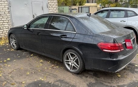 Mercedes-Benz E-Класс, 2015 год, 2 500 000 рублей, 2 фотография