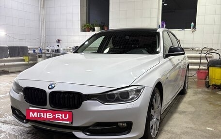 BMW 3 серия, 2013 год, 1 900 000 рублей, 10 фотография