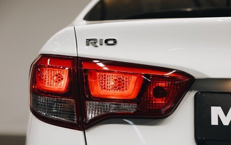 KIA Rio III рестайлинг, 2016 год, 995 000 рублей, 24 фотография