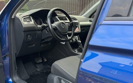 Volkswagen Tiguan II, 2019 год, 2 150 000 рублей, 11 фотография