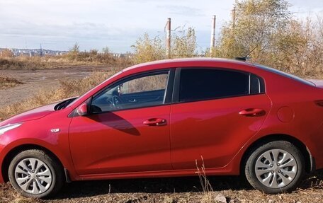 KIA Rio IV, 2019 год, 1 100 000 рублей, 4 фотография