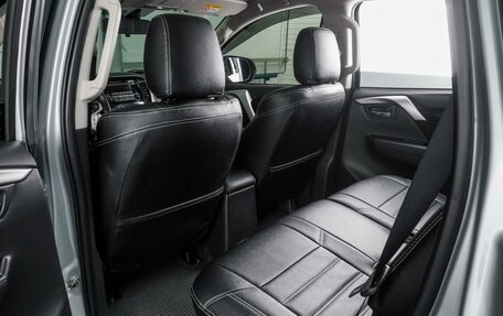 Mitsubishi Pajero Sport III рестайлинг, 2018 год, 3 299 000 рублей, 11 фотография