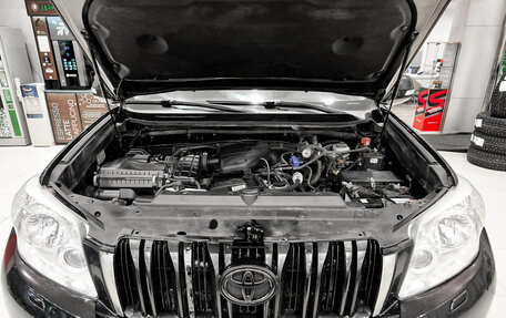 Toyota Land Cruiser Prado 150 рестайлинг 2, 2013 год, 2 150 000 рублей, 11 фотография