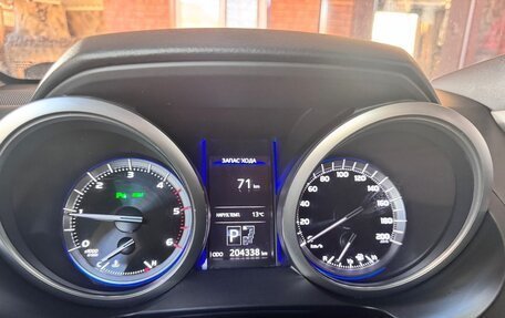 Toyota Land Cruiser Prado 150 рестайлинг 2, 2017 год, 5 200 000 рублей, 9 фотография