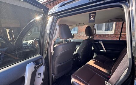 Toyota Land Cruiser Prado 150 рестайлинг 2, 2017 год, 5 200 000 рублей, 6 фотография