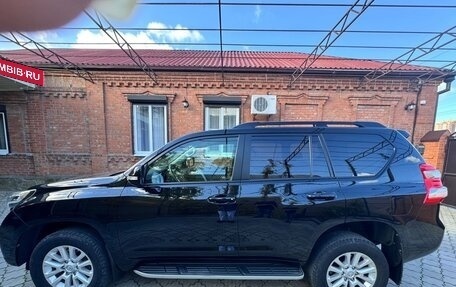 Toyota Land Cruiser Prado 150 рестайлинг 2, 2017 год, 5 200 000 рублей, 4 фотография
