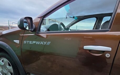 Renault Sandero I, 2013 год, 550 000 рублей, 3 фотография