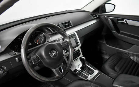 Volkswagen Passat B7, 2011 год, 759 000 рублей, 9 фотография