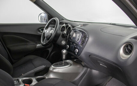 Nissan Juke II, 2011 год, 900 000 рублей, 9 фотография